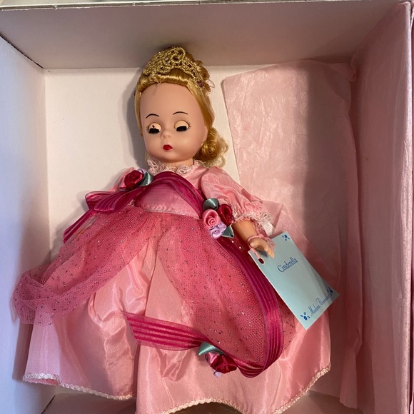 madame alexander cinderella in original box! - Picture 2 of 6